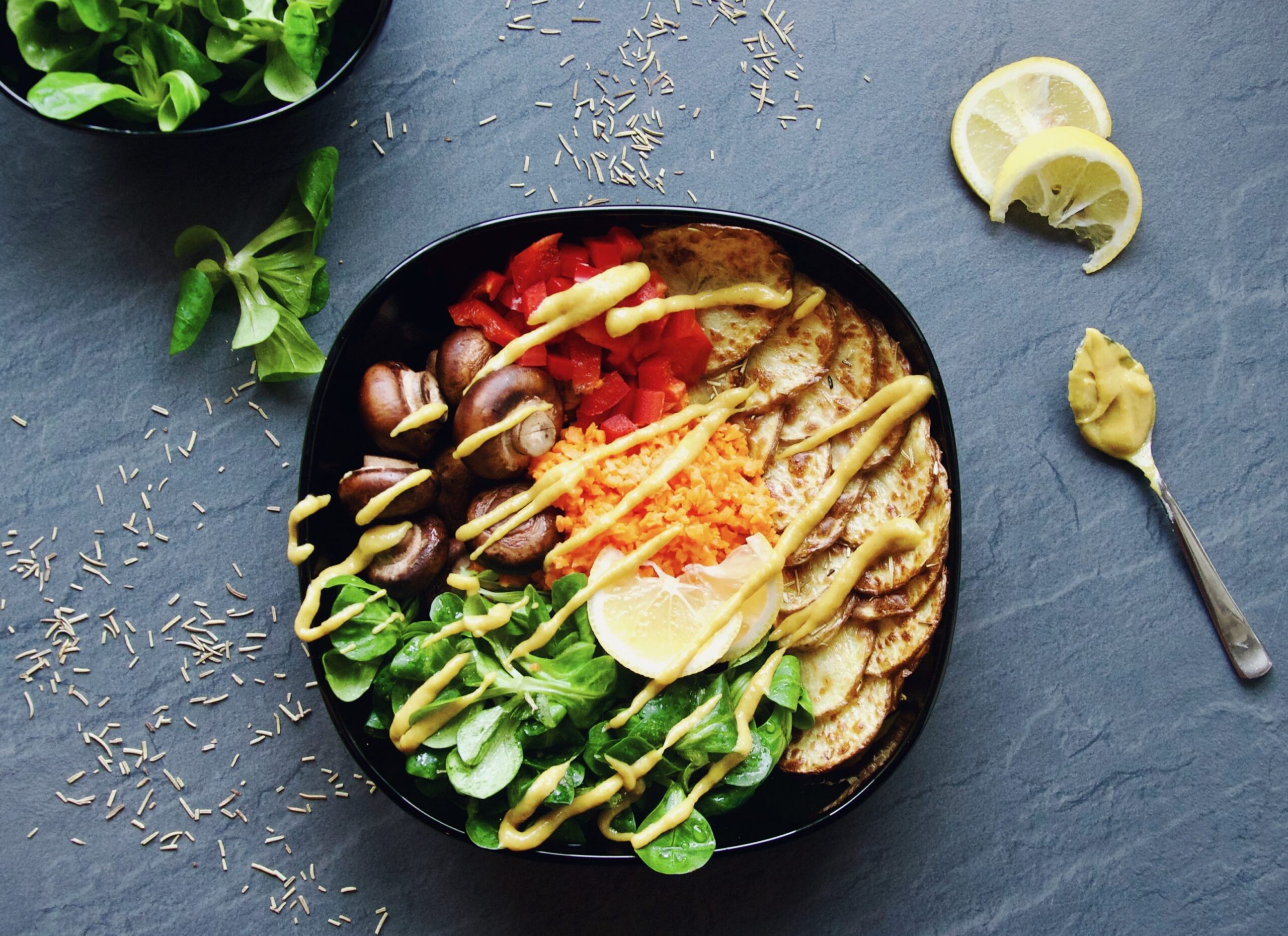 buddha bowl, bowl, Schüssel, Mittagessen, Rezept, Abendessen, lunch, dinner, lecker, delicious, easy, einfach, lecker, healthy, gesund, vegan, glutenfrei, glutenfree, zuckerfrei, ohne Zucker, sugarfree, abnehmen, Gemüse, veggies, vegetables,