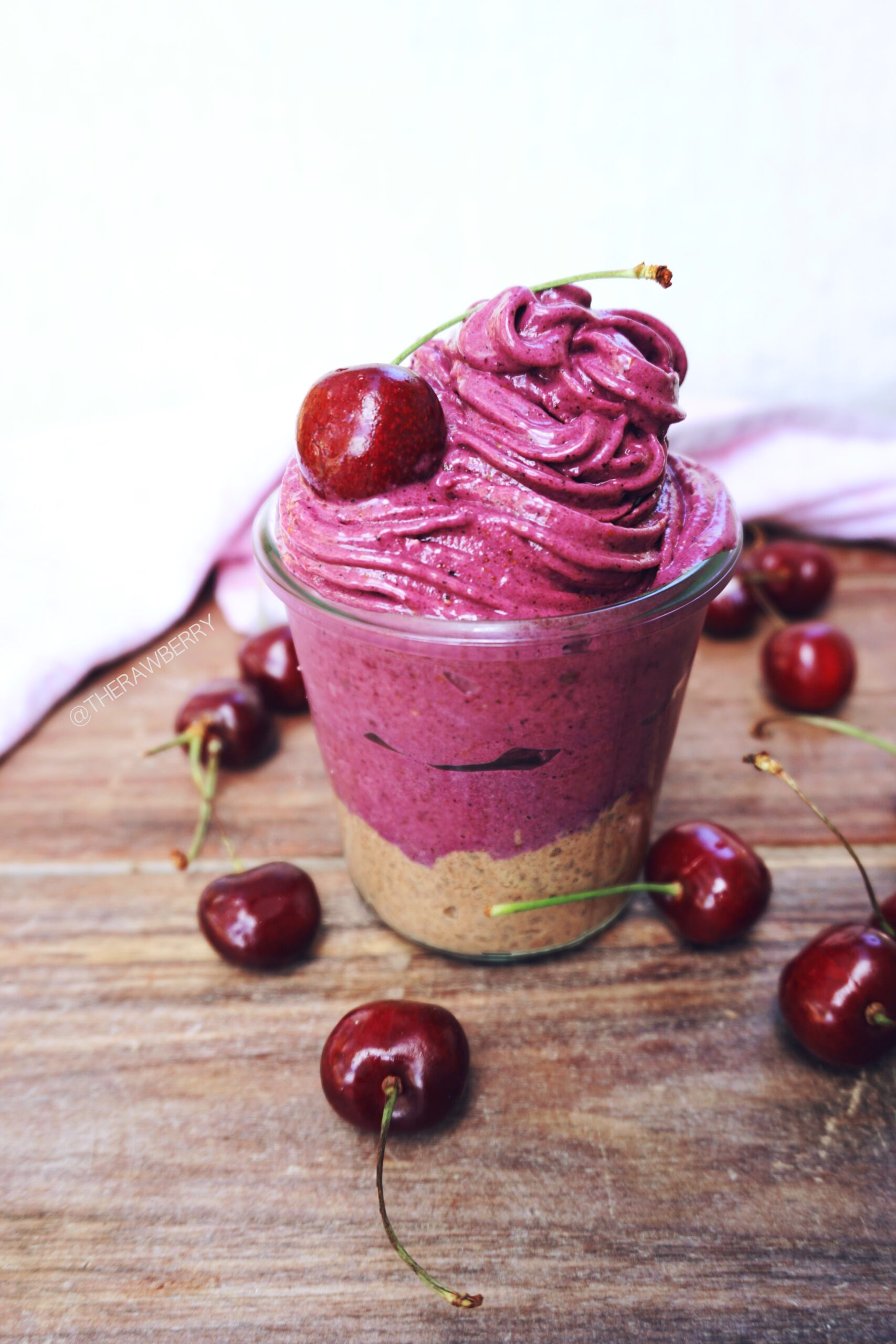 Vegan, schüssel, bowl, nicecream, ice cream, eis, eis selber machen, einfach, leicht, easy, simple, make your own ice cream, recipe, rezept, blaubeeren, blueberries, coconut, kokosnuss, gluten freee, gluten frei, zuckerfrei, sugar free, no sugar, abnehmen, lose weight, diet, delicious, lecker, healthy, gesund,