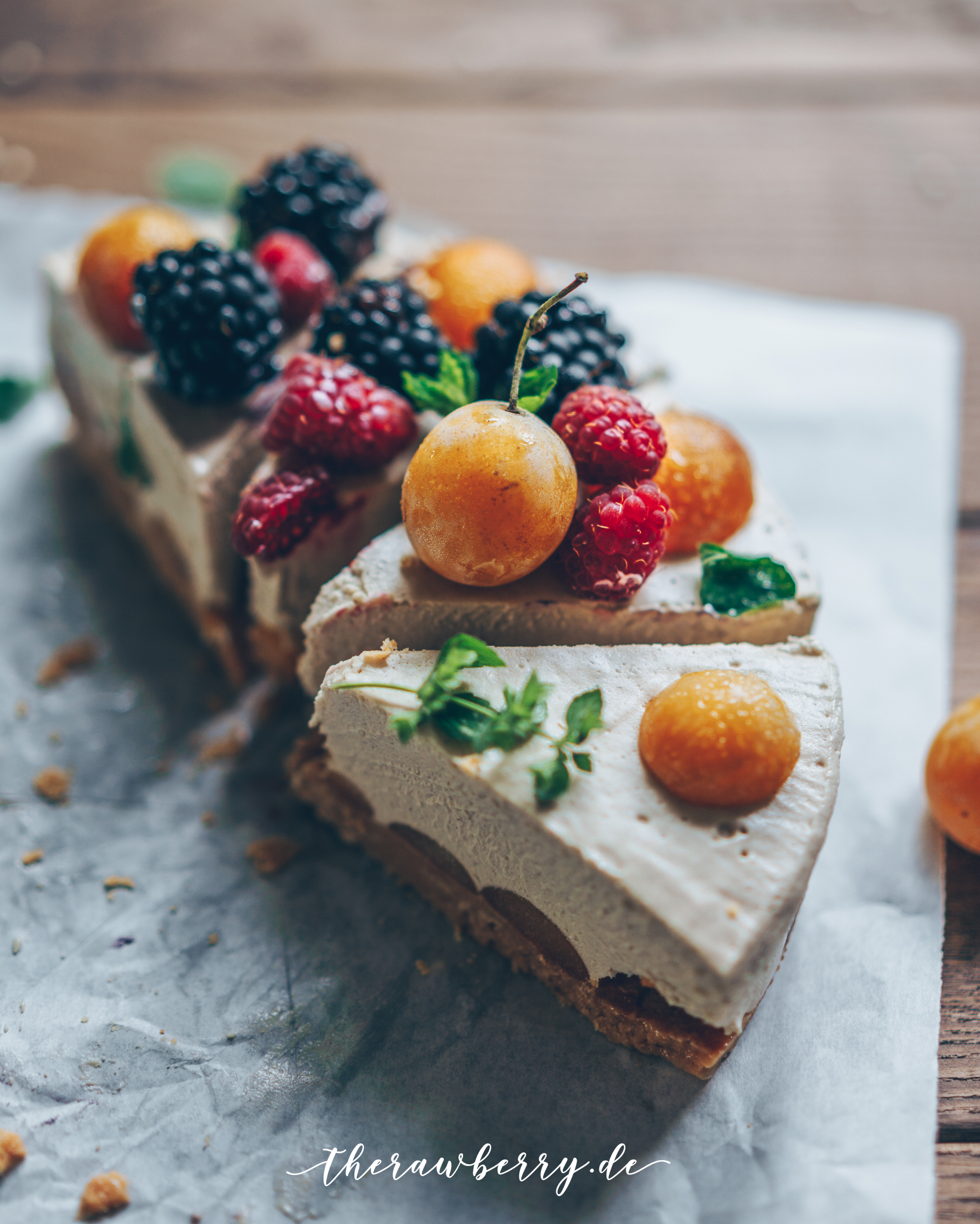 cake, raw, vegan, cheesecake, lemon, fall, autumn, delicious, clean eating, sugar free, no sugar, gluten-free, healthy, easy, raw cake, treat, dessert, food, recipe, dairy free, sugar free, orange, fruit, health, food, photographer, food styling, food stylist
