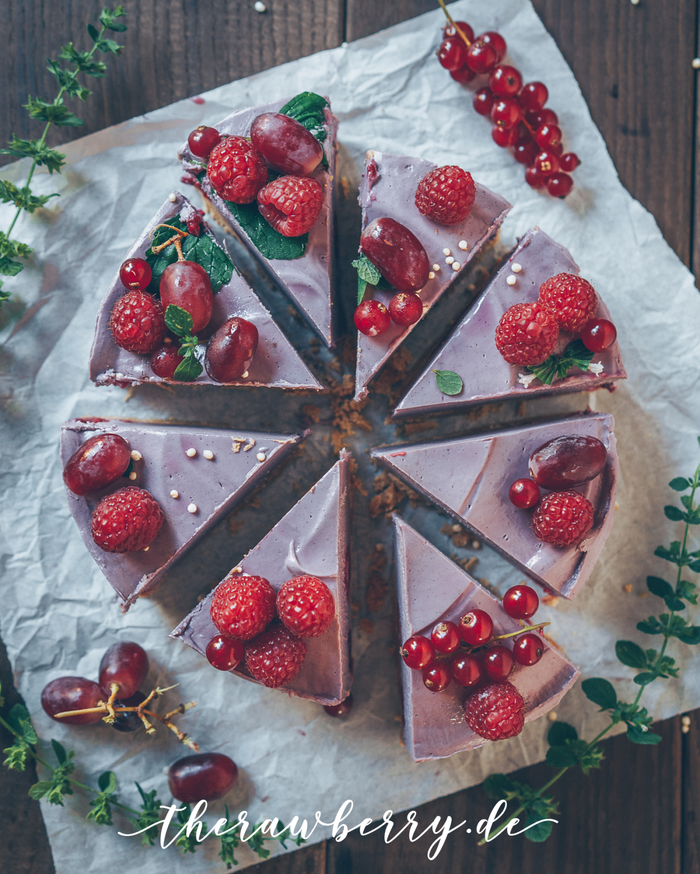 cake, no-bake, no bake, ohne backen, kitchen, raspberry, Himbeeren, lecker, delicious, dessert, Nachtisch, beret, berries, vegan, repeat, recipe, food, essen, gesund, healthy, sugar free, no sugar, zuckerfrei, ohne Zucker, gluten-free, gluten frei,