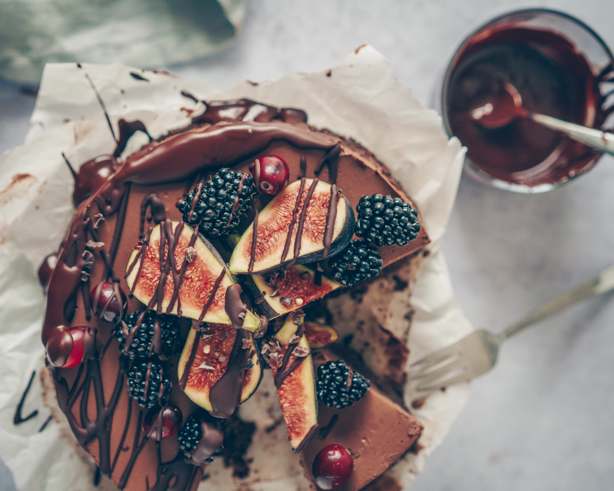 vegan, no bake, ohne backen, lecker, healthy, chocolate, Schokolade, Käsekuchen, cheesecake, no milk, dairy free, laktosefrei, sugar free, ohne Zucker, diät, diet, plant based, food, essen, dessert, Nachtisch, einfach ,simple, simplyV, Genuss, whole foods, Cake, Kuchen