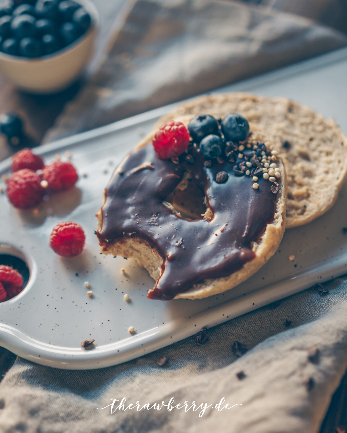 bagels, vegan, homemade, delicious, healthy, gesund, backen, baking, diet, wholefood, vegan backen, vegan baking, savory, dinner, lunch, snack, Abendessen, Mittagessen, sandwich, bagel sandwich, avocado, gesund, rezept, recipe, food, essen, einfach, simple