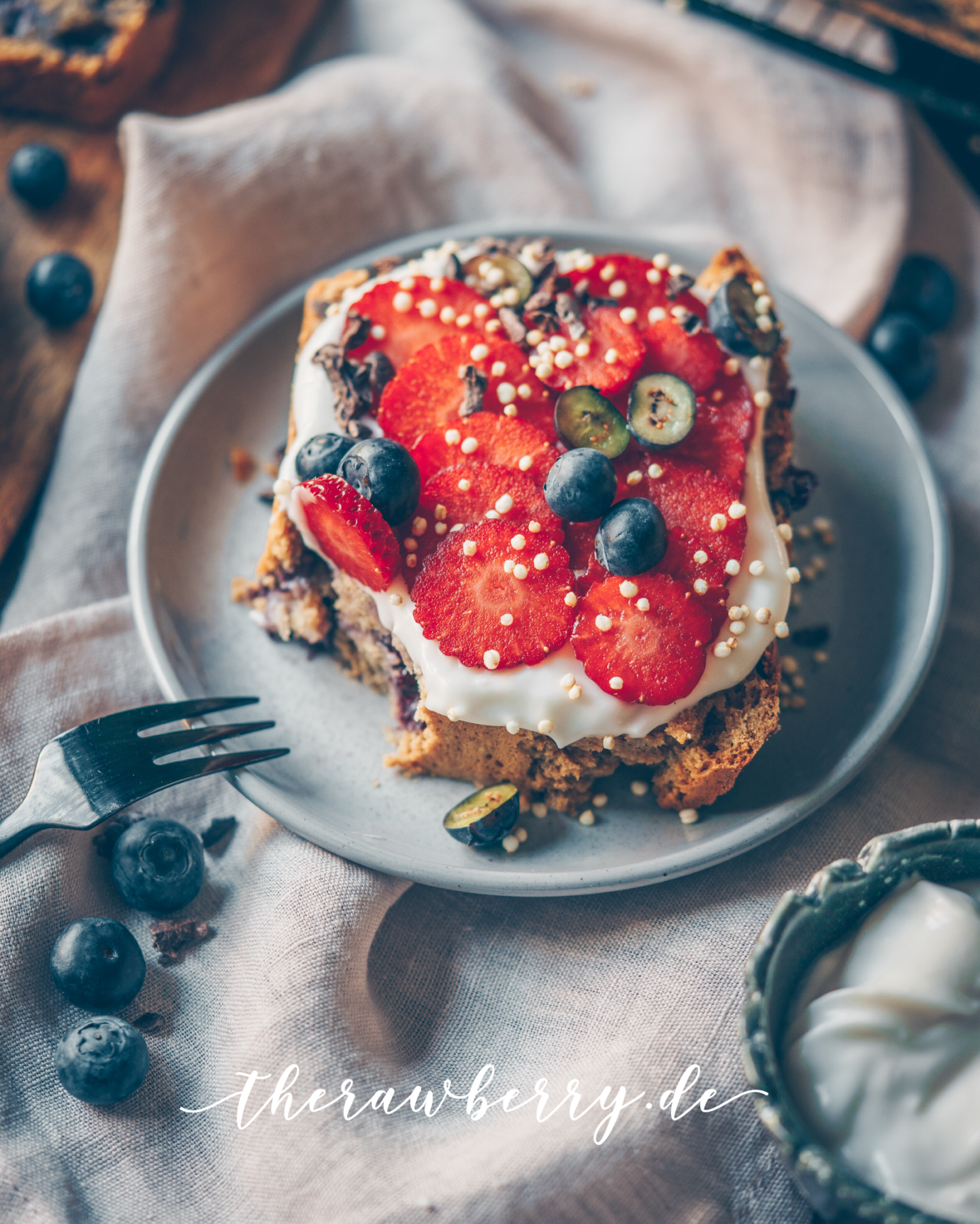 therawberry, blueberries, Blaubeeren, kuchen, bread, loaf, vegan, backen, baking, healthy, whole foods, easy, einfach, diät, lecker, gesund
