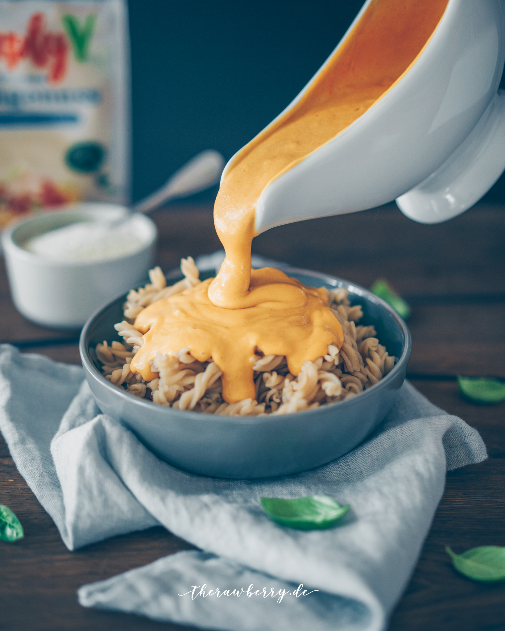 therawberry, recipe, rezept, Mac and cheese, Makkaroni mit käsesosße, vegan, käse sauce, veganer käse, vegan cheese, cheese sauce, glutenfree, glutenfrei, easy, einfach, healthy, gesund, lecker, cooking, kochen, food, essen