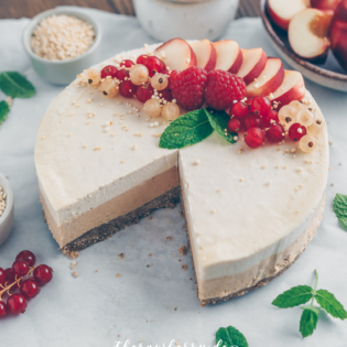 peaches, cream, therawberry, recipe, rezept, Pfirsich, kuchen, cake, delicious, lecker, rezept, recipe, gesund, healthy, glutenfrei, gluten-free, vegan, dessert, Nachtisch, food, essen, photography, Fotografie, Beeren, berries