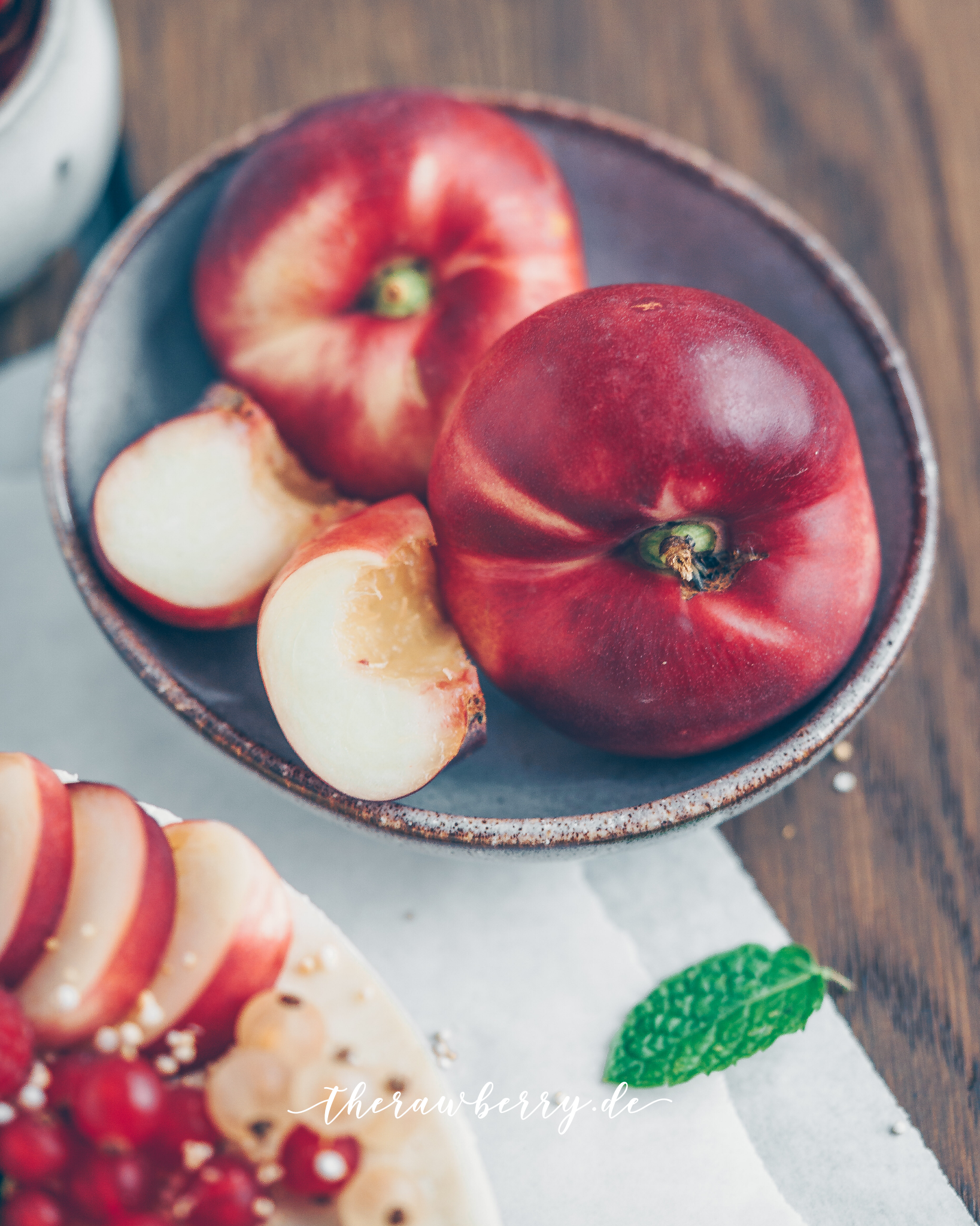 peaches, cream, therawberry, recipe, rezept, Pfirsich, kuchen, cake, delicious, lecker, rezept, recipe, gesund, healthy, glutenfrei, gluten-free, vegan, dessert, Nachtisch, food, essen, photography, Fotografie, Beeren, berries