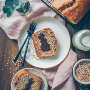 banana bread, Bananenbrot, banana, banana, bread, Brot, kuchen, cake, healthy, easy, einfach, gesund, delicious, lecker, gunner, easter, ostern, dairy free, vegan, lactose frei, Vollwertkost, diät diet, food, essen, dessert, Nachtisch, oster brunch, brunch, sweets, baking, backen, special, besonders, foodie, food photography, fotografie, Marie dorfschmidt, therawberry