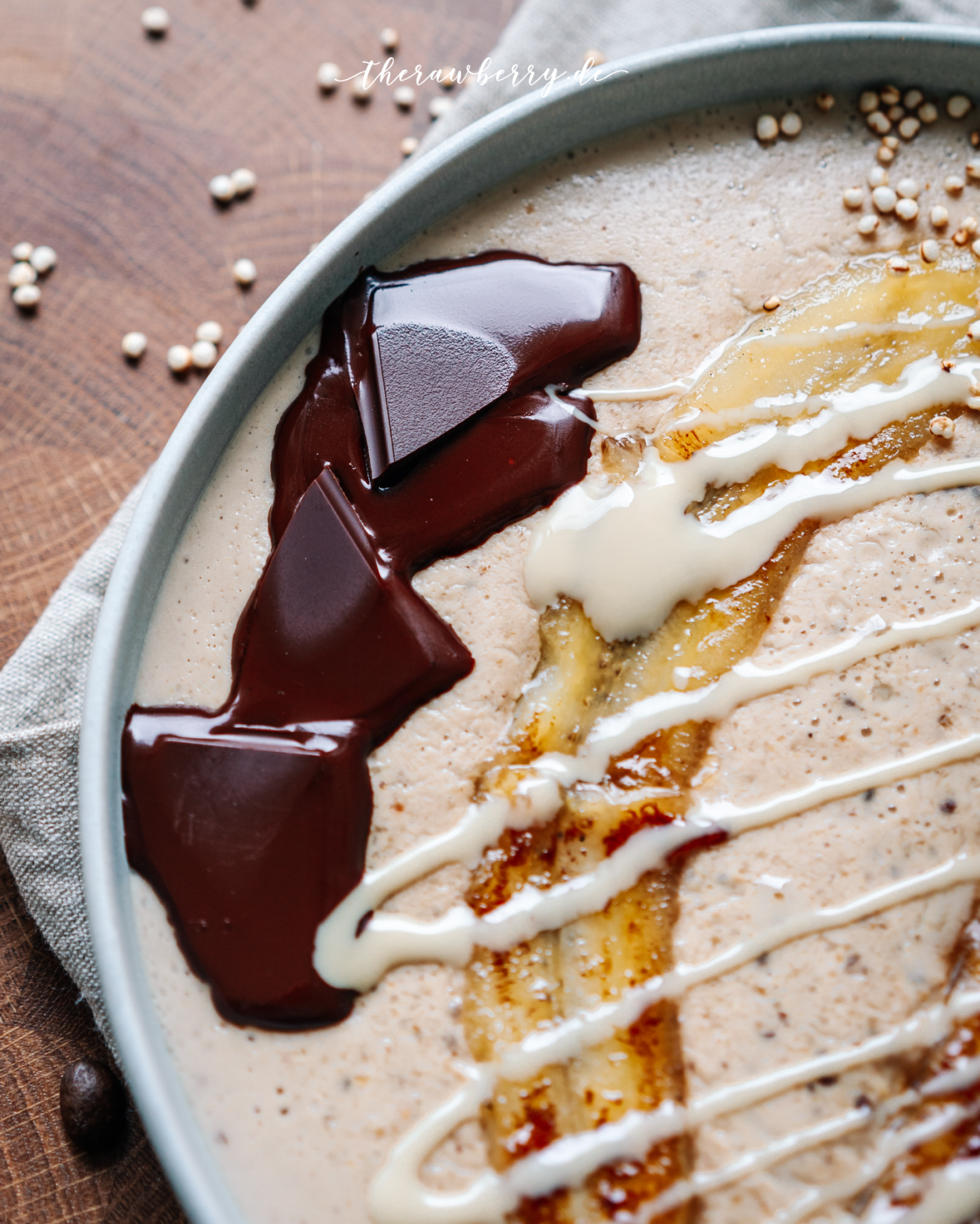 chocolate, schokolade, nachtisch, dessert, breakfast, frühstück, food photography, food, essen, fotografie, therawberry, marei dorfschmidt, porridge, vegan, haferbrei, glutenfree, glutenfrei, dairyfree, laktosefrei, diet, healthy, gesund, lecker, delicious, recipe, rezept, blogger, fitness, fit, protein rich, proteinreich, vegan protein, Plant-based, almond butter, mandamus, fried banana, gebratene banane