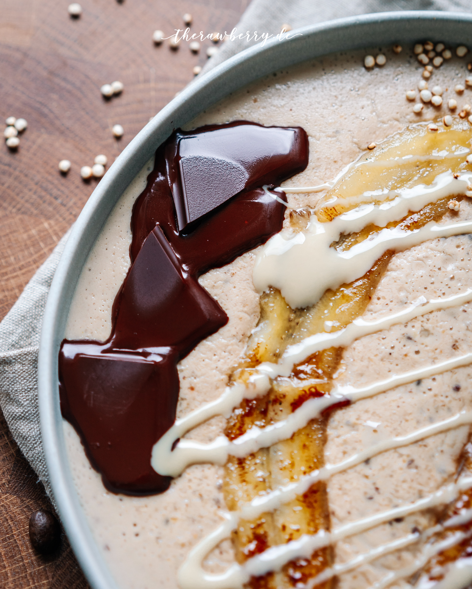 chocolate, schokolade, nachtisch, dessert, breakfast, frühstück, food photography, food, essen, fotografie, therawberry, marei dorfschmidt, porridge, vegan, haferbrei, glutenfree, glutenfrei, dairyfree, laktosefrei, diet, healthy, gesund, lecker, delicious, recipe, rezept, blogger, fitness, fit, protein rich, proteinreich, vegan protein, Plant-based, almond butter, mandamus, fried banana, gebratene banane