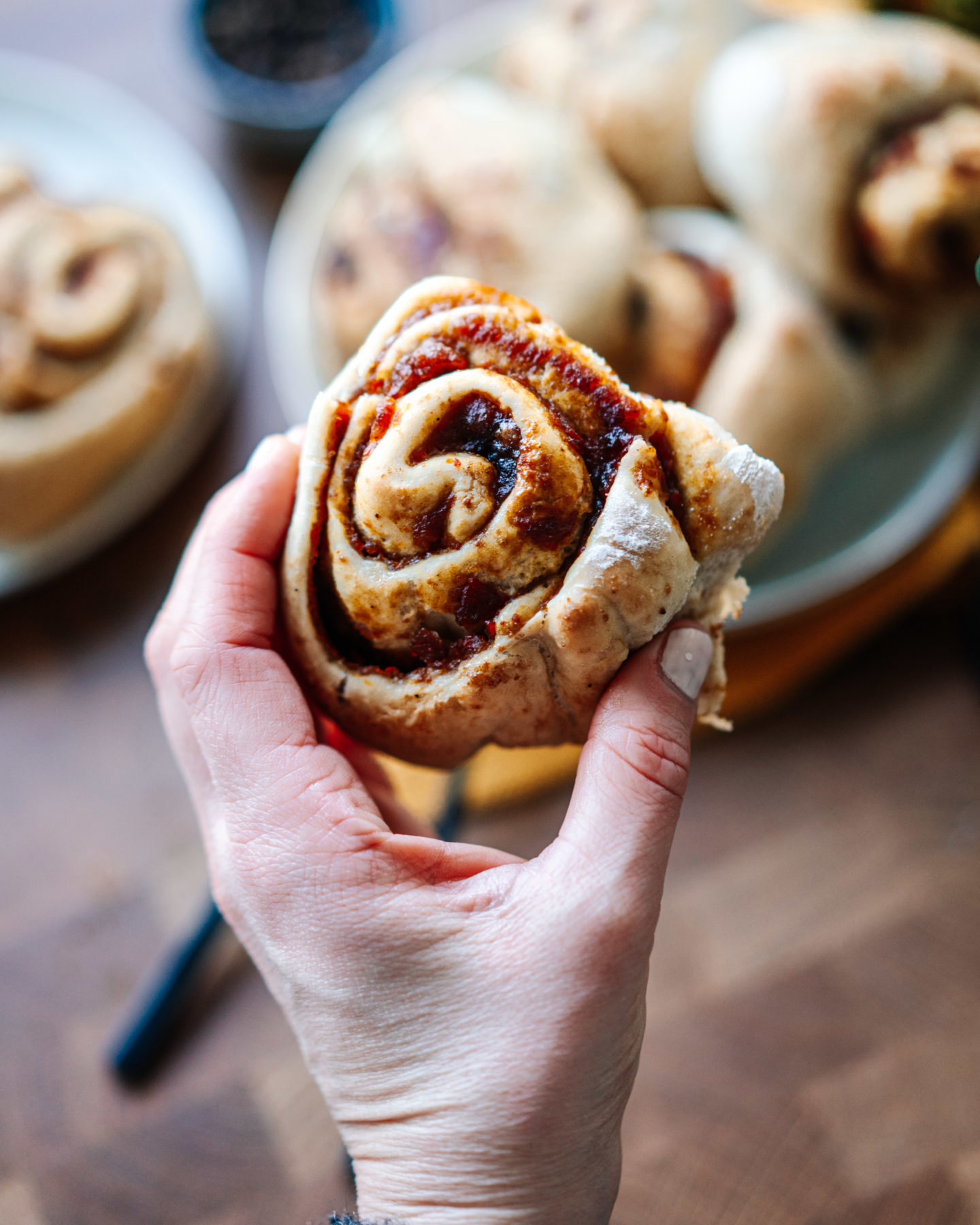 pumpkin, kürbis, rolls, Schnecken, süß, sweet, baking, backen, essen, food, einfach, simple, simpel, schnell, quick, dough, teig, food photography, fotografie, marie dorfschmidt, therawberry, easy, einfach, vegan, diet, foodie, delicious, lecker, recipe, rezept, plant based, no dairy, hefeteig, lactose free, alternative, alternativ, rolling
