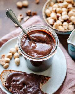easy, vegan, einfach, marie dorfschmidt, therawberry, rezept, recipe, chocolate, Schokolade, gluten free, glutenfrei, einfach, lecker, delicious, simple, simpel, plant based, sweet, süß, Nutella, selber machen, healthy, hazelnuts, gesund, Haselnüsse, food, breakfast, frühstück, snack, healthyfied, yum, yummy