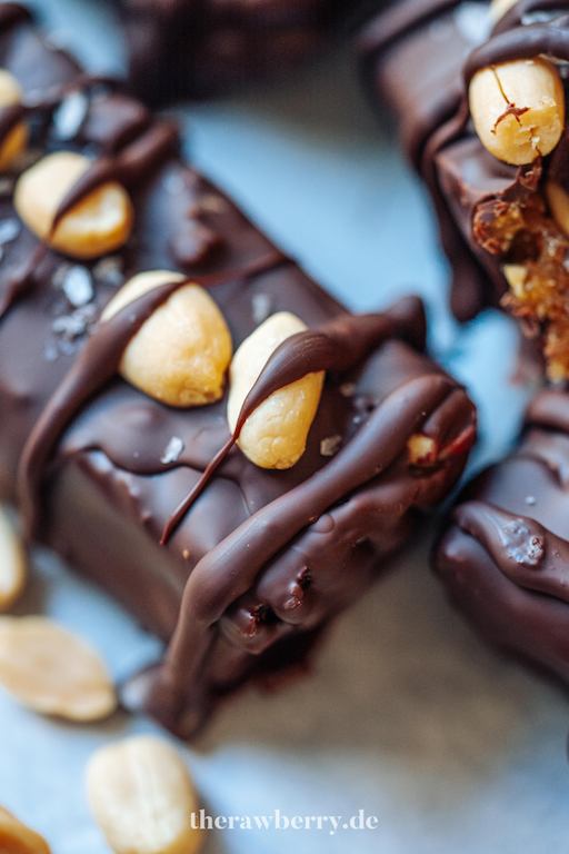 easy, vegan, einfach, marie dorfschmidt, therawberry, rezept, recipe, chocolate, Schokolade, gluten free, glutenfrei, einfach, lecker, delicious, simple, simpel, plant based, sweet, süß, Nutella, selber machen, healthy, hazelnuts, gesund, Haselnüsse, food, breakfast, frühstück, snack, healthyfied, yum, yummy, snickers, erdnüsse, peanuts