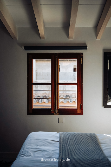 food, essen, vegan, ecocirer, sóller, hotel, spanien, spain, Mallorca, Marie Dorfschmidt, therawberry, drinks, heatlhy, gesund, ecological, eco, öko, ökologisch, interior design, restauriert, mood, photography, hotel room, Hotelzimmer, test