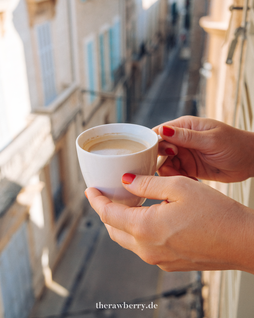 food, essen, vegan, ecocirer, sóller, hotel, spanien, spain, Mallorca, Marie Dorfschmidt, therawberry, drinks, heatlhy, gesund, ecological, eco, öko, ökologisch, interior design, restauriert, mood, photography, hotel room, Hotelzimmer, test