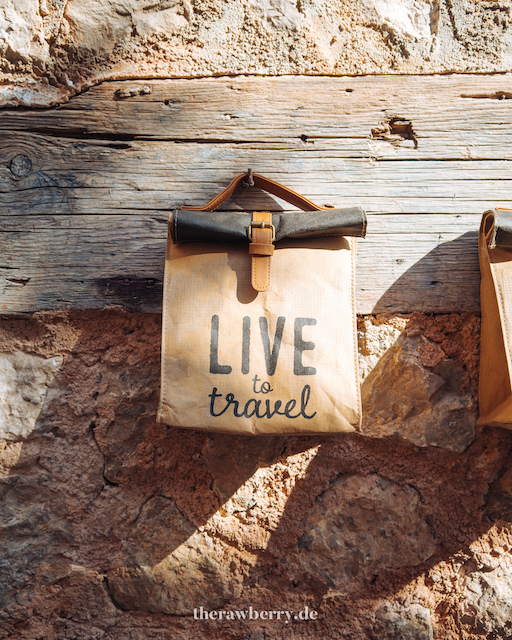 food, essen, vegan, ecocirer, sóller, hotel, spanien, spain, Mallorca, Marie Dorfschmidt, therawberry, drinks, heatlhy, gesund, ecological, eco, öko, ökologisch, interior design, restauriert, mood, photography, hotel room, Hotelzimmer, test