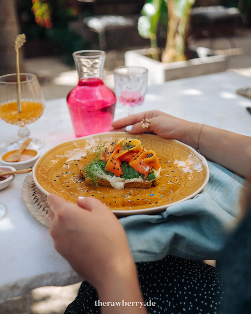 food, essen, vegan, ecocirer, sóller, hotel, spanien, spain, Mallorca, Marie Dorfschmidt, therawberry, drinks, heatlhy, gesund, ecological, eco, öko, ökologisch, interior design, restauriert, mood, photography, hotel room, Hotelzimmer, test