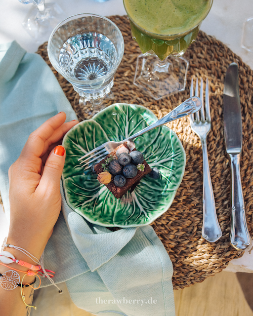 food, essen, vegan, ecocirer, sóller, hotel, spanien, spain, Mallorca, Marie Dorfschmidt, therawberry, drinks, heatlhy, gesund, ecological, eco, öko, ökologisch, interior design, restauriert, mood, photography, hotel room, Hotelzimmer, test