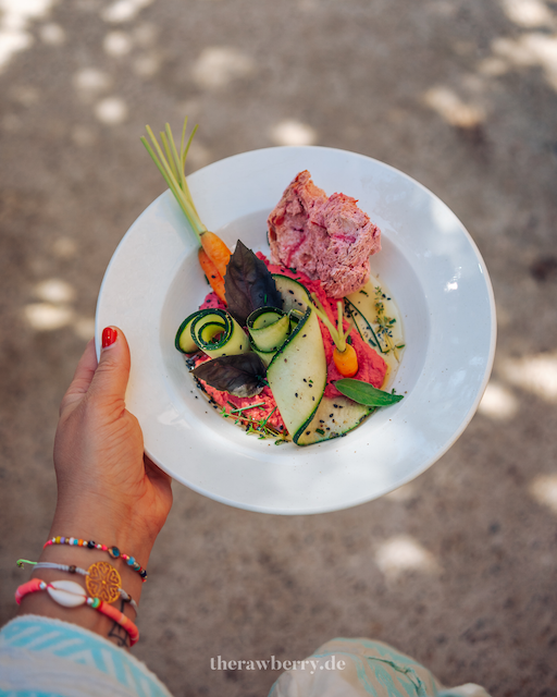 food, essen, vegan, ecocirer, sóller, hotel, spanien, spain, Mallorca, Marie Dorfschmidt, therawberry, drinks, heatlhy, gesund, ecological, eco, öko, ökologisch, interior design, restauriert, mood, photography, hotel room, Hotelzimmer, test