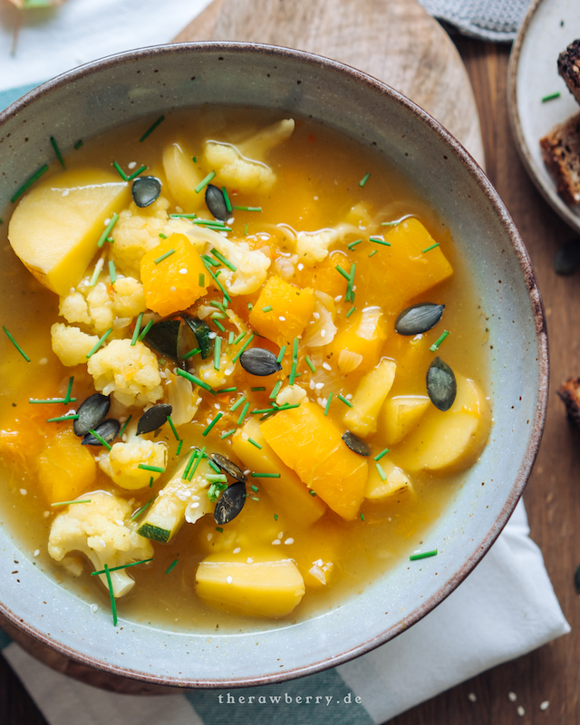 vegan, essen, food, lunch, Mittagessen, dinner, Abendessen, soup, supper, therawberry, glutenfree, glutenfrei, plant based, cooking, kochen, rezept, recipe, quick, healthy, diet, low carb