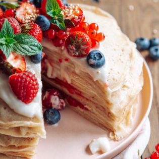 Pfannkuchen, vegan, auf Teller