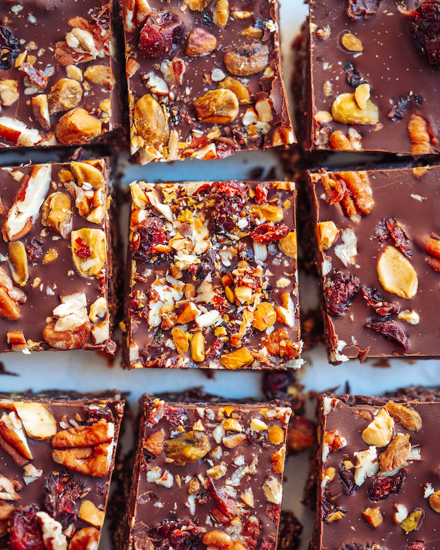 Superfood Brownies ohne backen - vegan und glutenfrei