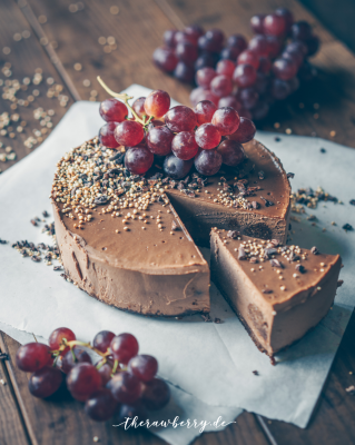 therawberry-tripple-chocolate-vegan-cheesecake-1440x1802